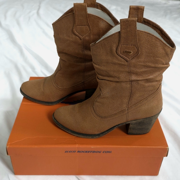 Rocket Dog Brown Suede Ankle Boots - Picture 4 of 13